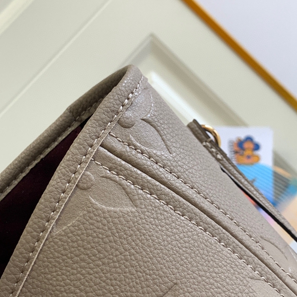 ルイヴィトンバッグ角部分ディテール